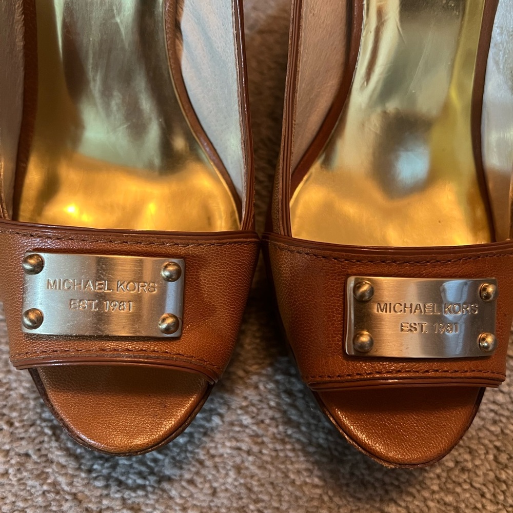 Michael Kors cognac heels - Picture 2 of 8